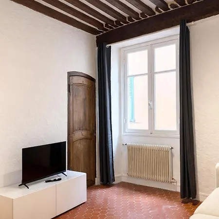 Apartment Charme Du Vieux-nice - Cocon Lumineux A 100 M De La
