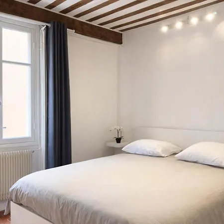 Charme Du Vieux-nice - Cocon Lumineux A 100 M De La Apartment
