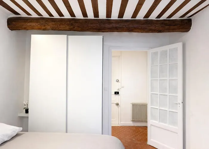 Charme Du Vieux-nice - Cocon Lumineux A 100 M De La Ницца