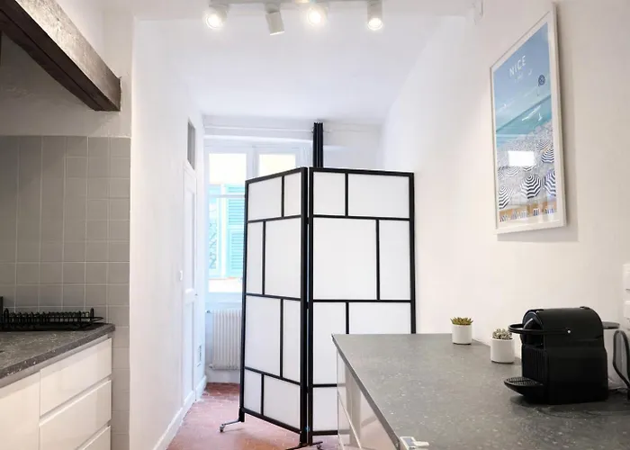 Charme Du Vieux-nice - Cocon Lumineux A 100 M De La *