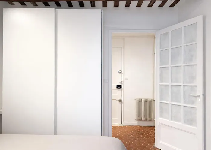 Апартаменты Charme Du Vieux-nice - Cocon Lumineux A 100 M De La Ницца